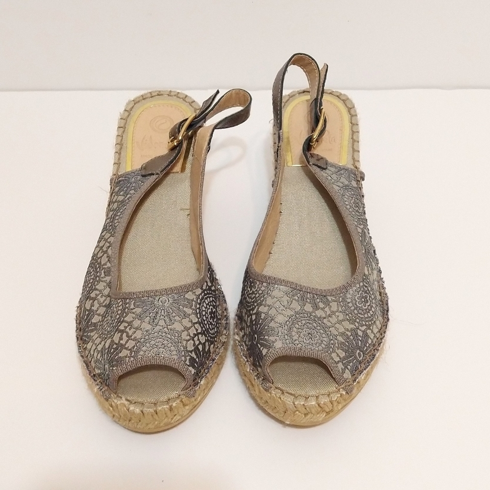 NWOT Vidorreta Espadrille Gold/Silver Lace Patterned Wedge Sandal Size 8 - Picture 2 of 8